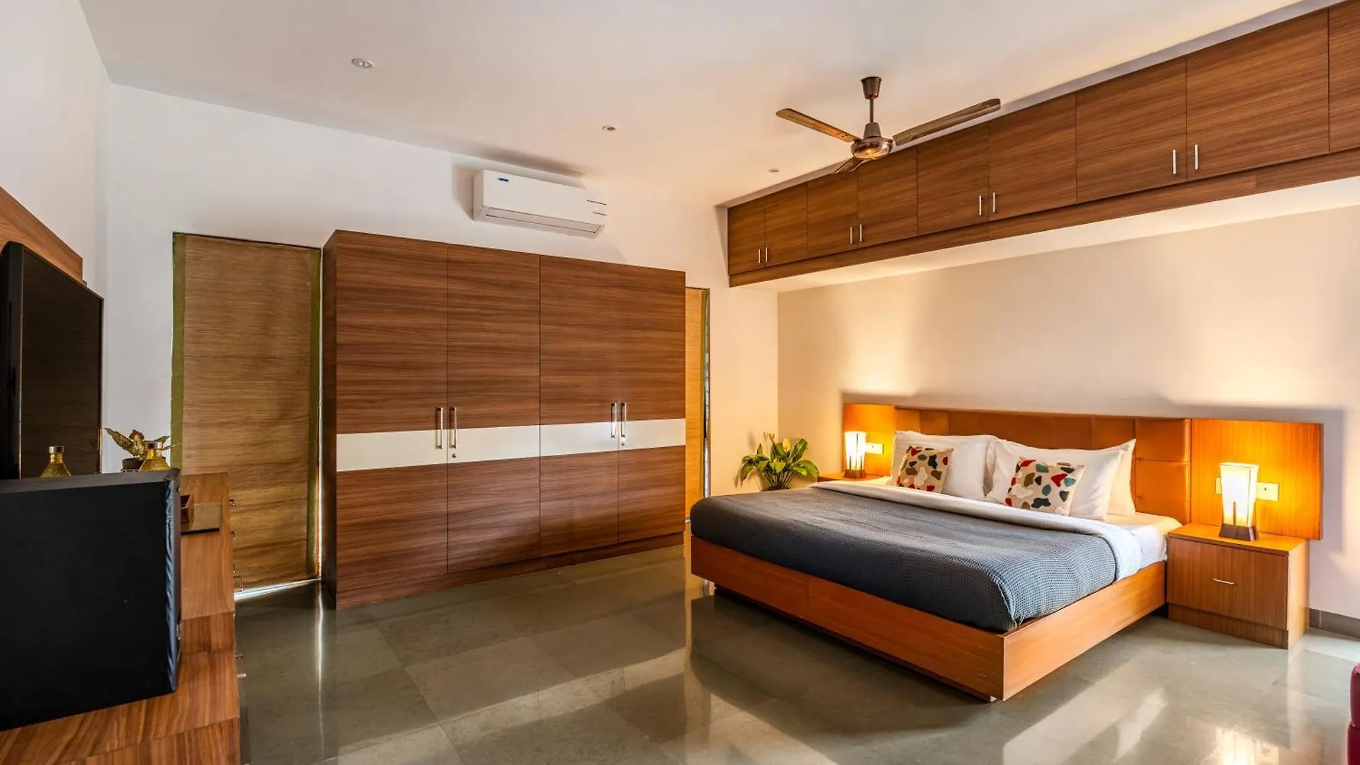 Villa Senaro Luxury Farm Agali India